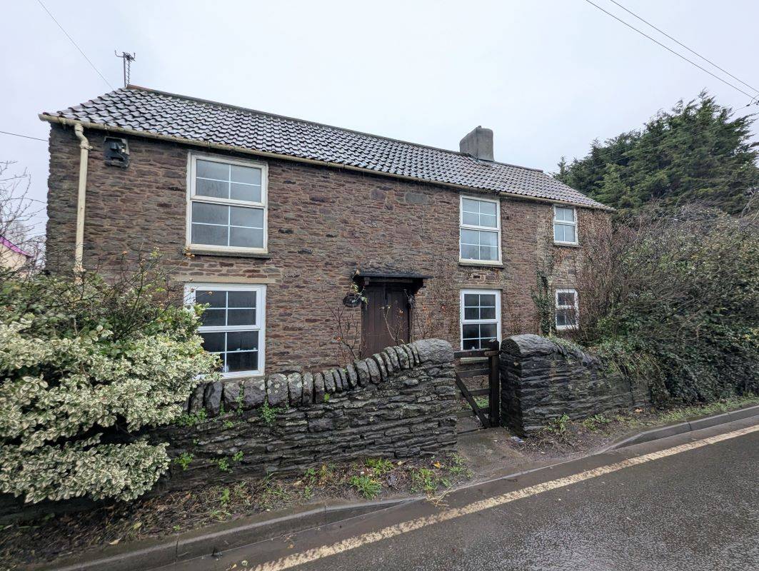 Grange Cottage Latteridge Road, Bristol, Avon, BS37 9TJ