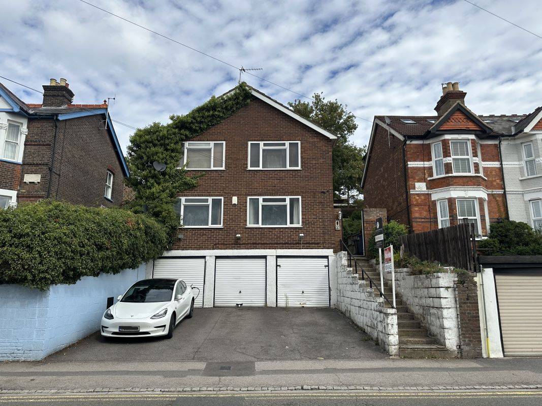 85A Totteridge Road, High Wycombe, Buckinghamshire, HP13 6EY