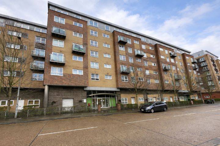 115 Cherrydown East, Basildon, Essex, SS16 5GL