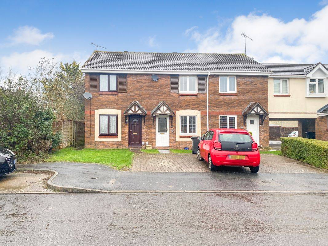 26 Fenland Close Middleleaze, Swindon, Wiltshire, SN5 5GF
