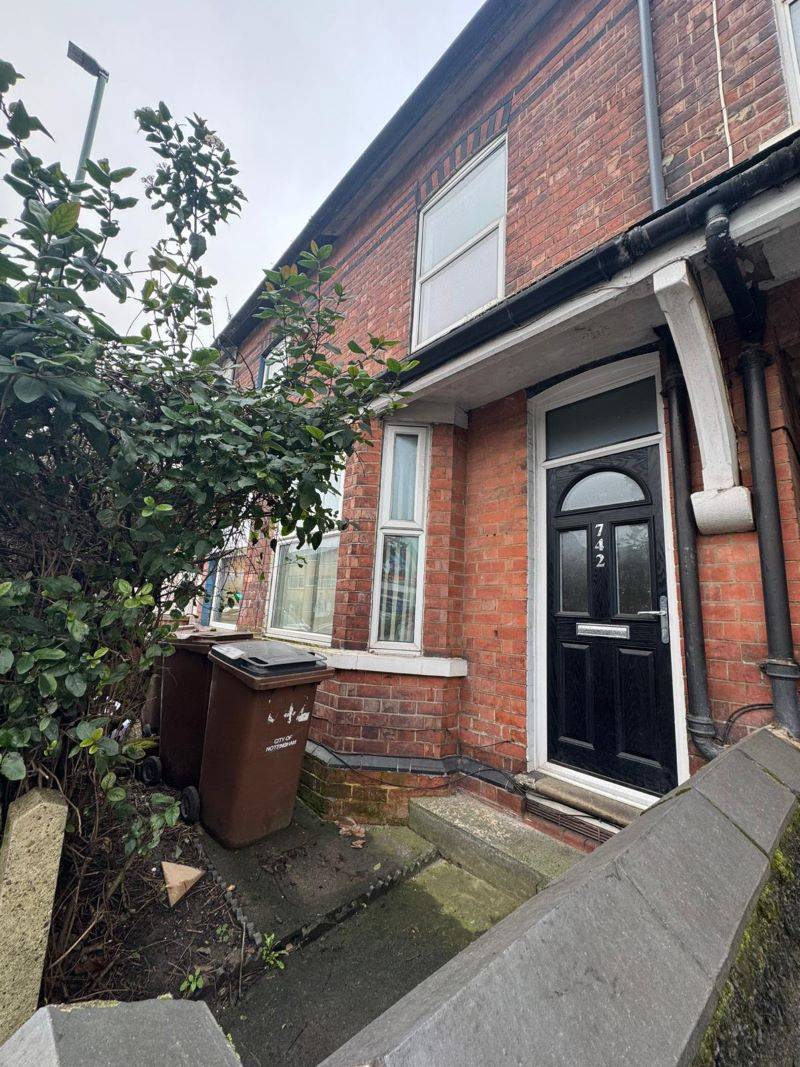 742 Woodborough Road, Nottingham, Nottinghamshire, NG3 5GJ