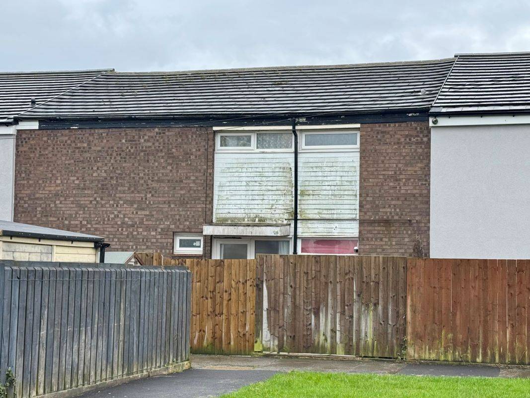 27 Whitstone Close, Bransholme, Hull, East Yorkshire, HU7 4DX