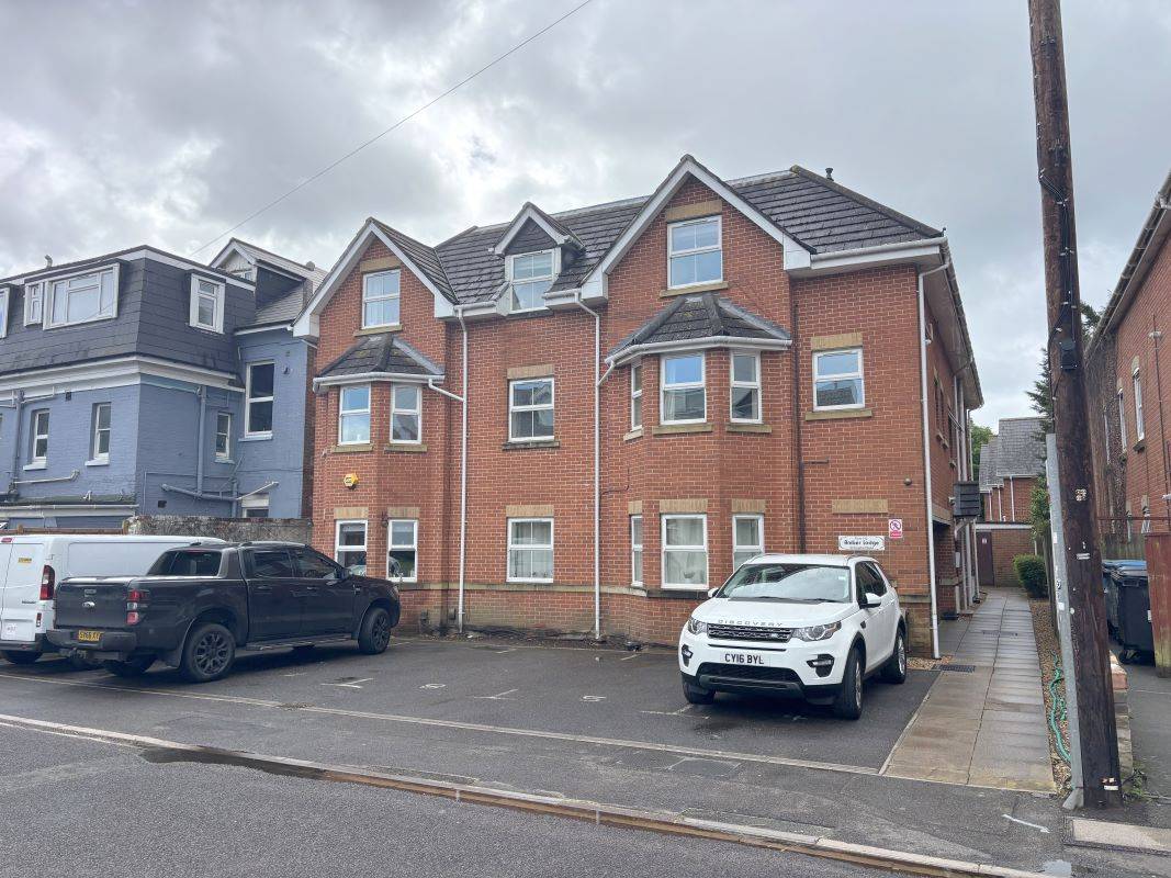 Flat 5 Amber Lodge, Bournemouth, Dorset, BH1 4EJ