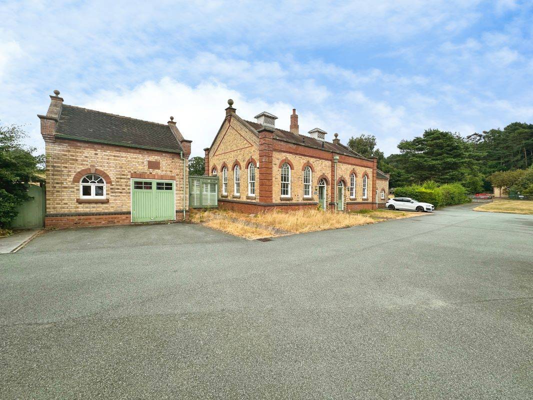 The Paddock Hatton Manor, Stafford, Staffordshire, ST21 6SD