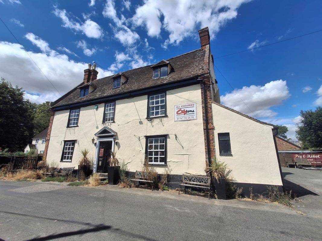 The Pig & Abbott Abington Pigotts, Royston, Hertfordshire, SG8 0SD