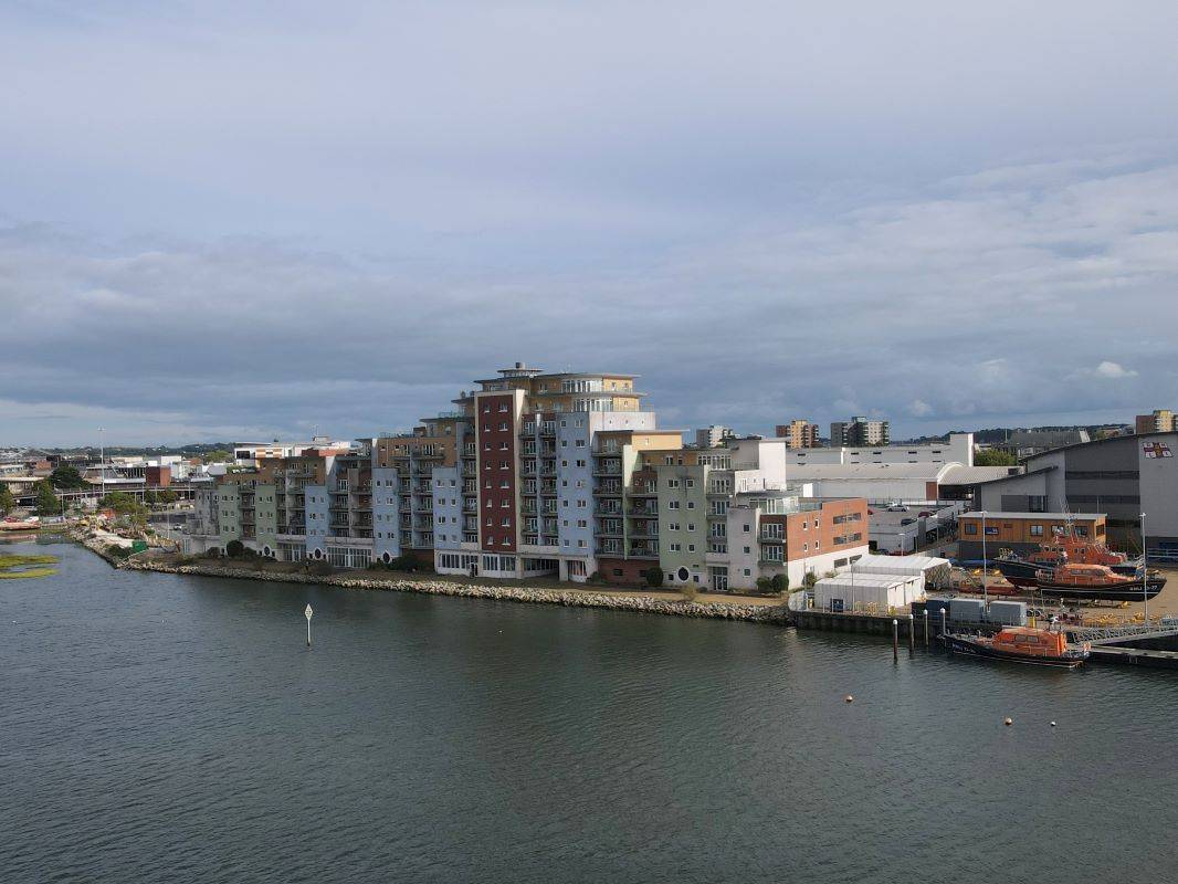 Apartment 2 Aqua, Poole, Dorset, BH15 1LS