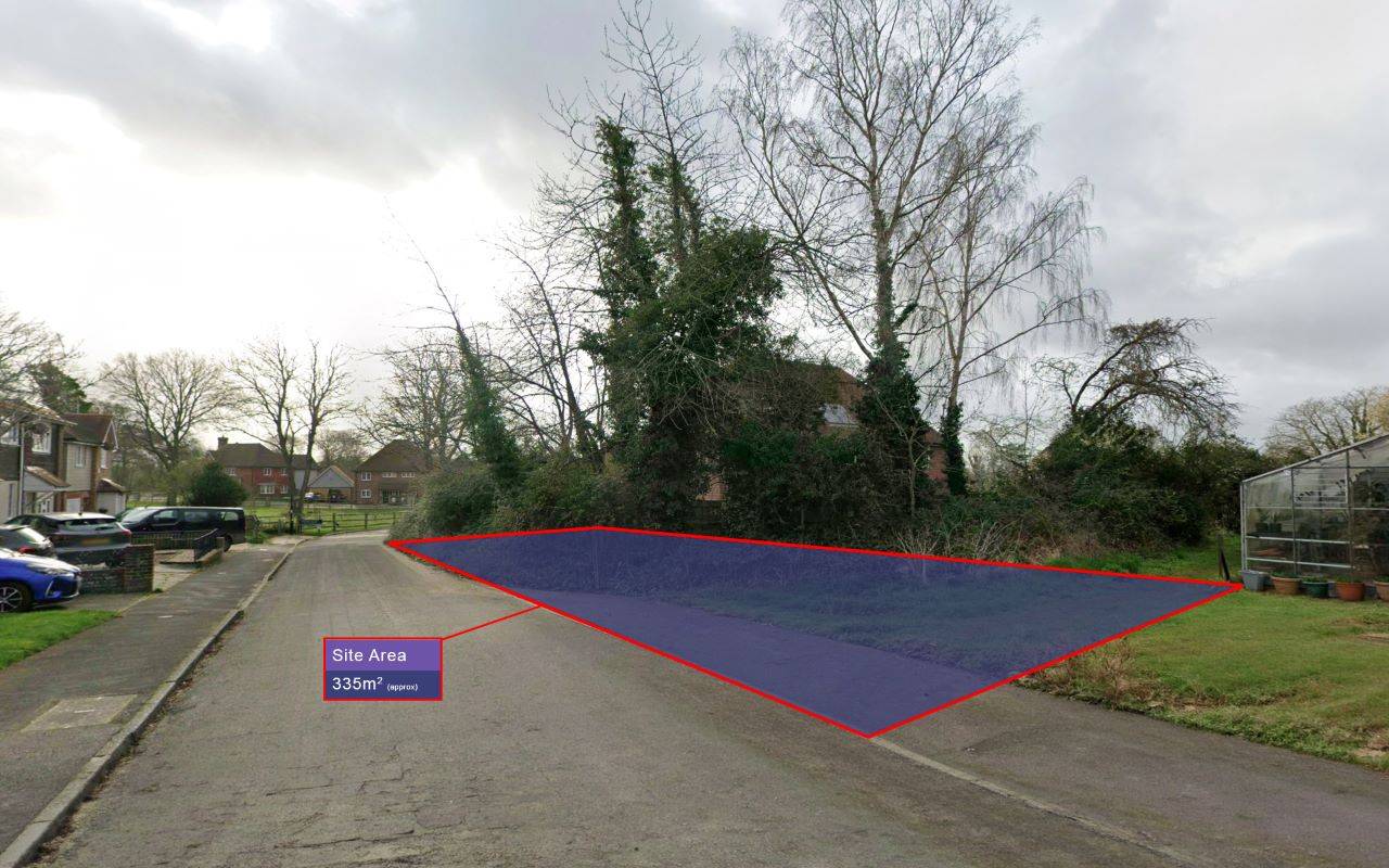 Land @ Mount Avenue Yalding, Maidstone, Kent, ME18 6JG