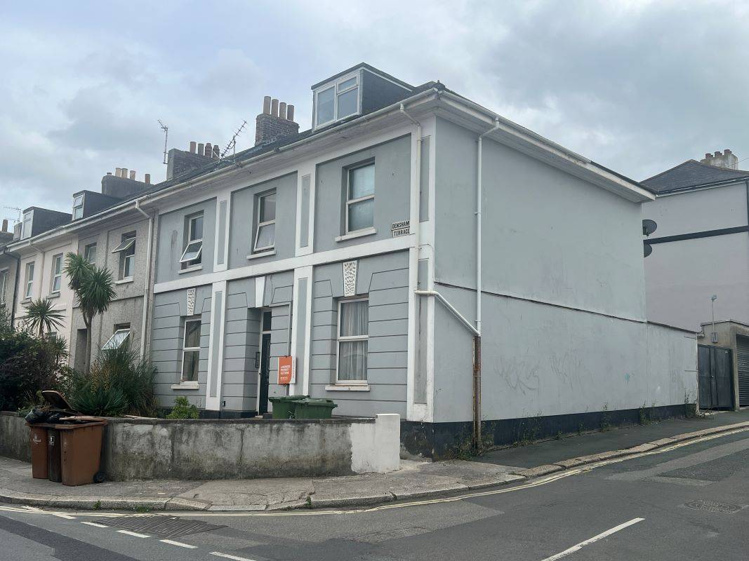 Flat 3 247 North Road West, Plymouth, Devon, PL1 5DQ