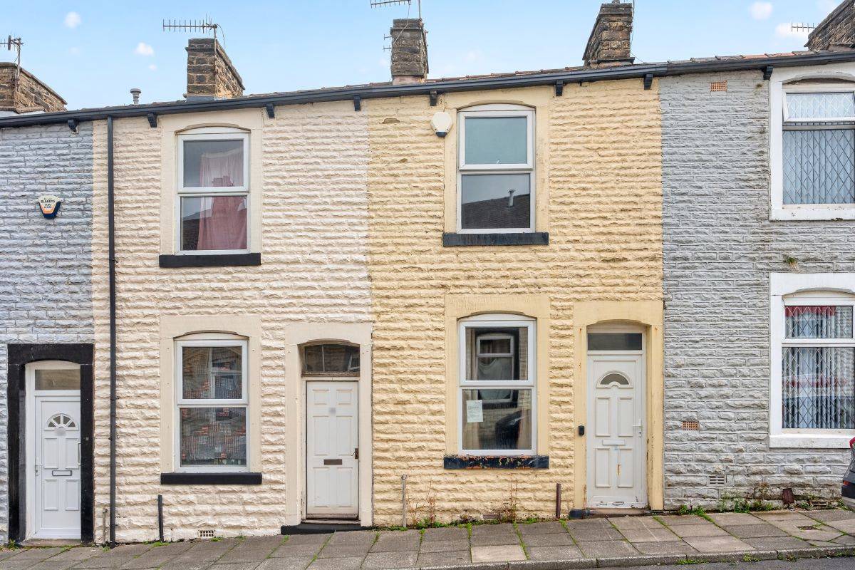 38 Parkinson Street, Burnley, Lancashire, BB11 3LS