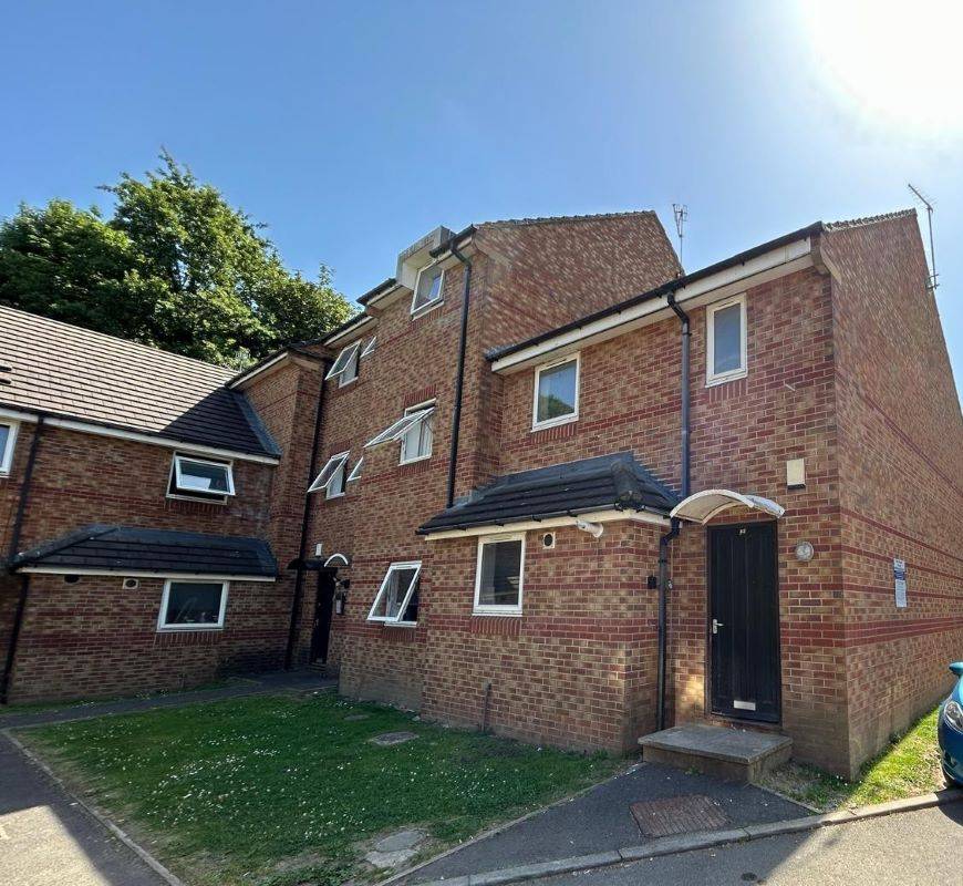 No, 83 Norfolk Park Village, 200 Norfolk Park Road, Sheffield, South Yorkshire, S2 2UF
