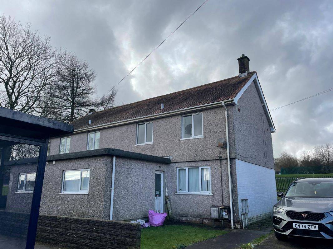 131A Long View Road, Clase, Swansea, SA6 7HP