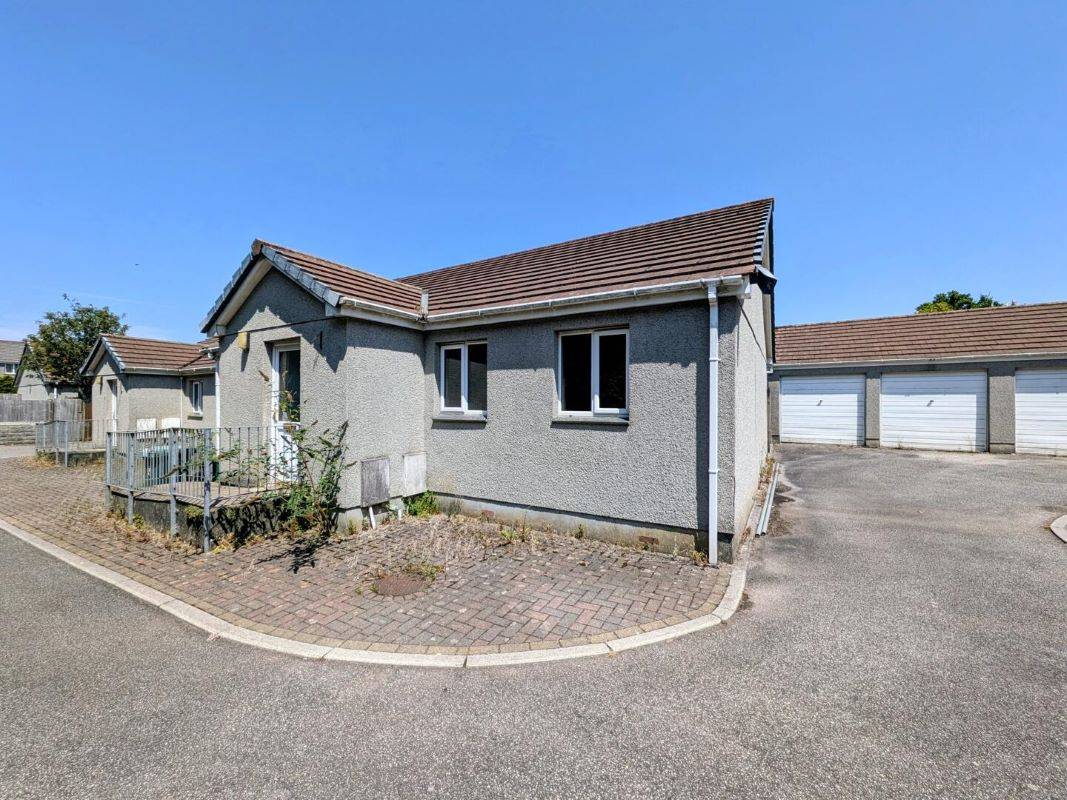 3 Highburrow Court Pool, Redruth, Cornwall, TR15 3DD