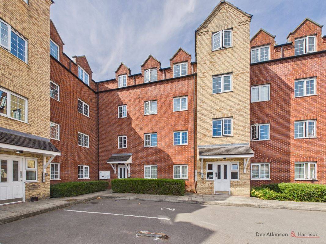 Apartment 20 Masters House, Scholars Way, Bridlington, East Yorkshire, YO16 4HR