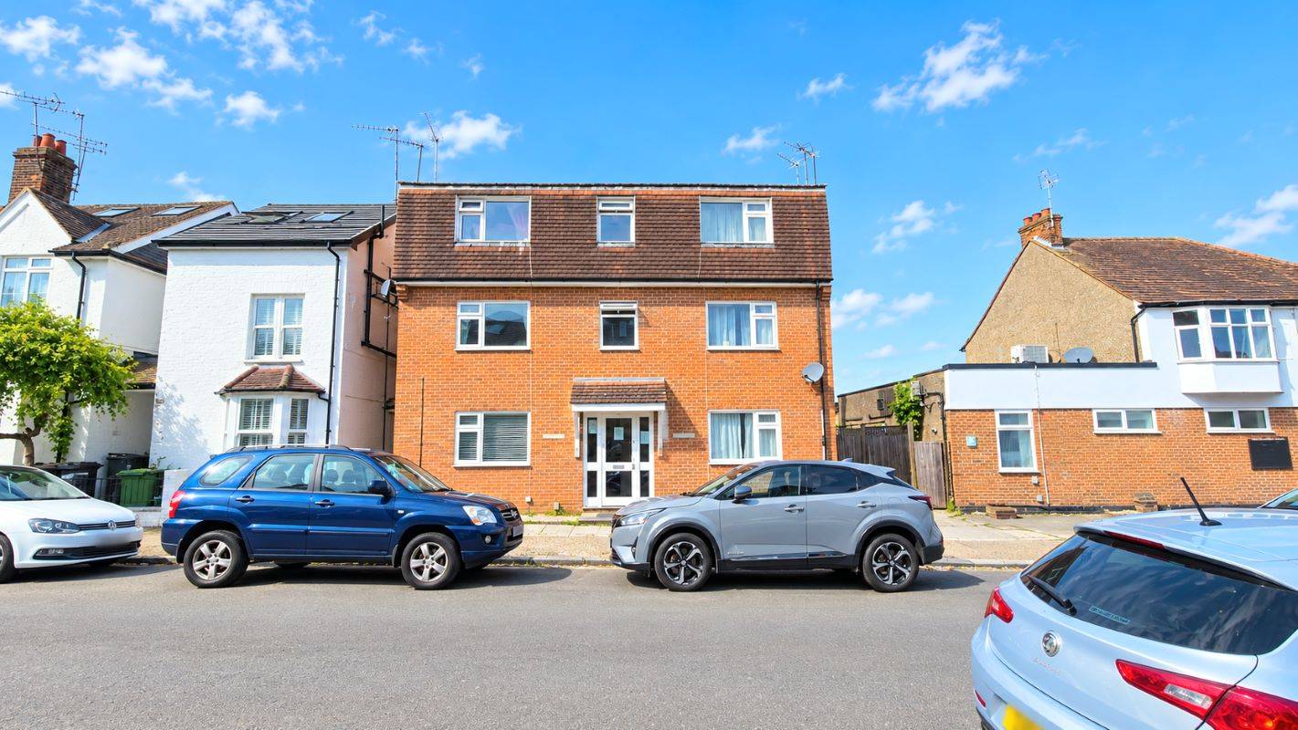2 Dane Court College Road, St. Albans, Hertfordshire, AL1 5NX