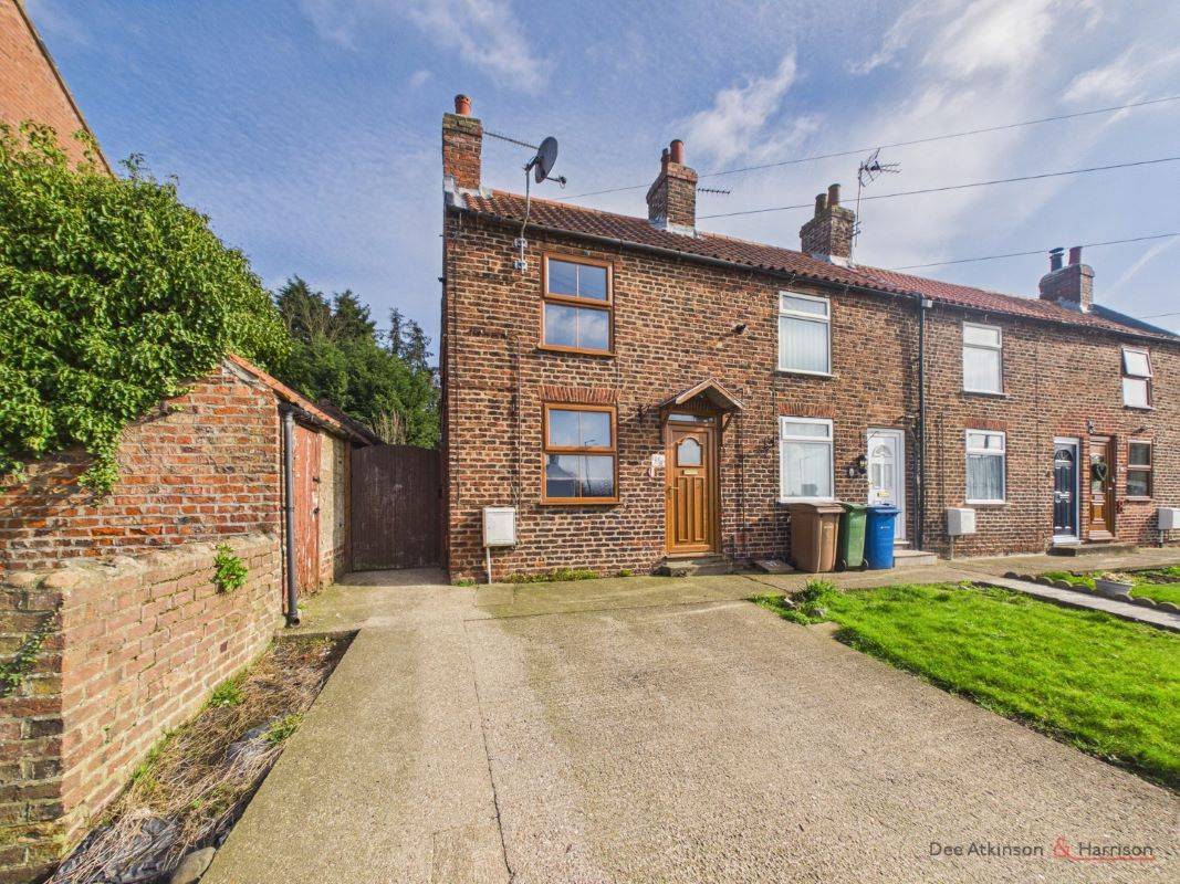 14 Bridlington Road, Beeford, Driffield, East Yorkshire, YO25 8AN