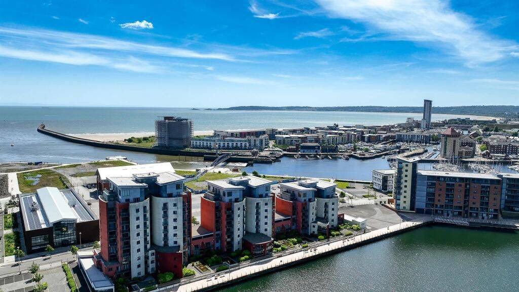 Apartment 94 South Quay, Swansea, SA1 8AJ