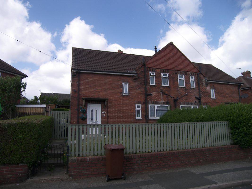68 Fairfax Avenue, Drighlington, Bradford, West Yorkshire, BD11 1DN