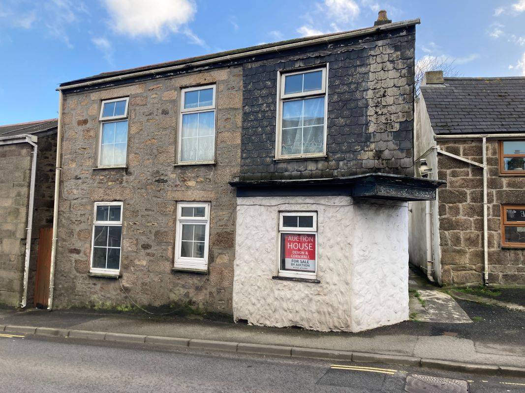 Flat 1 47 Fore Street, Pool, Redruth, Cornwall, TR15 3DY