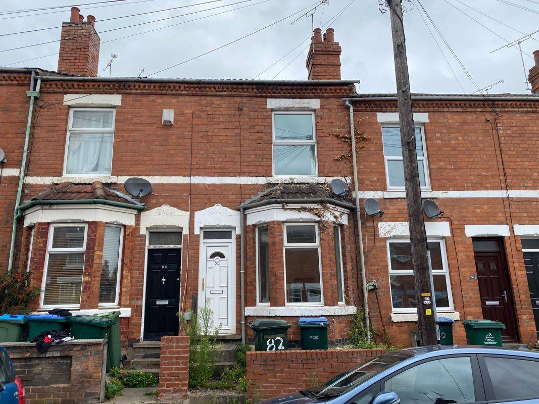 82 Newcombe Road Earlsdon, Coventry, West Midlands, CV5 6NL