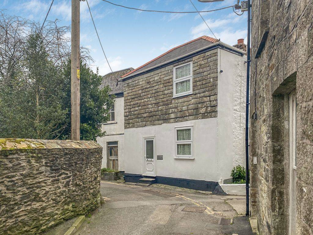 1 Higher East Street, St. Columb, Cornwall, TR9 6RJ